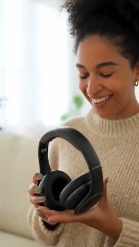 AI-generated product testimonial video for e-commerce